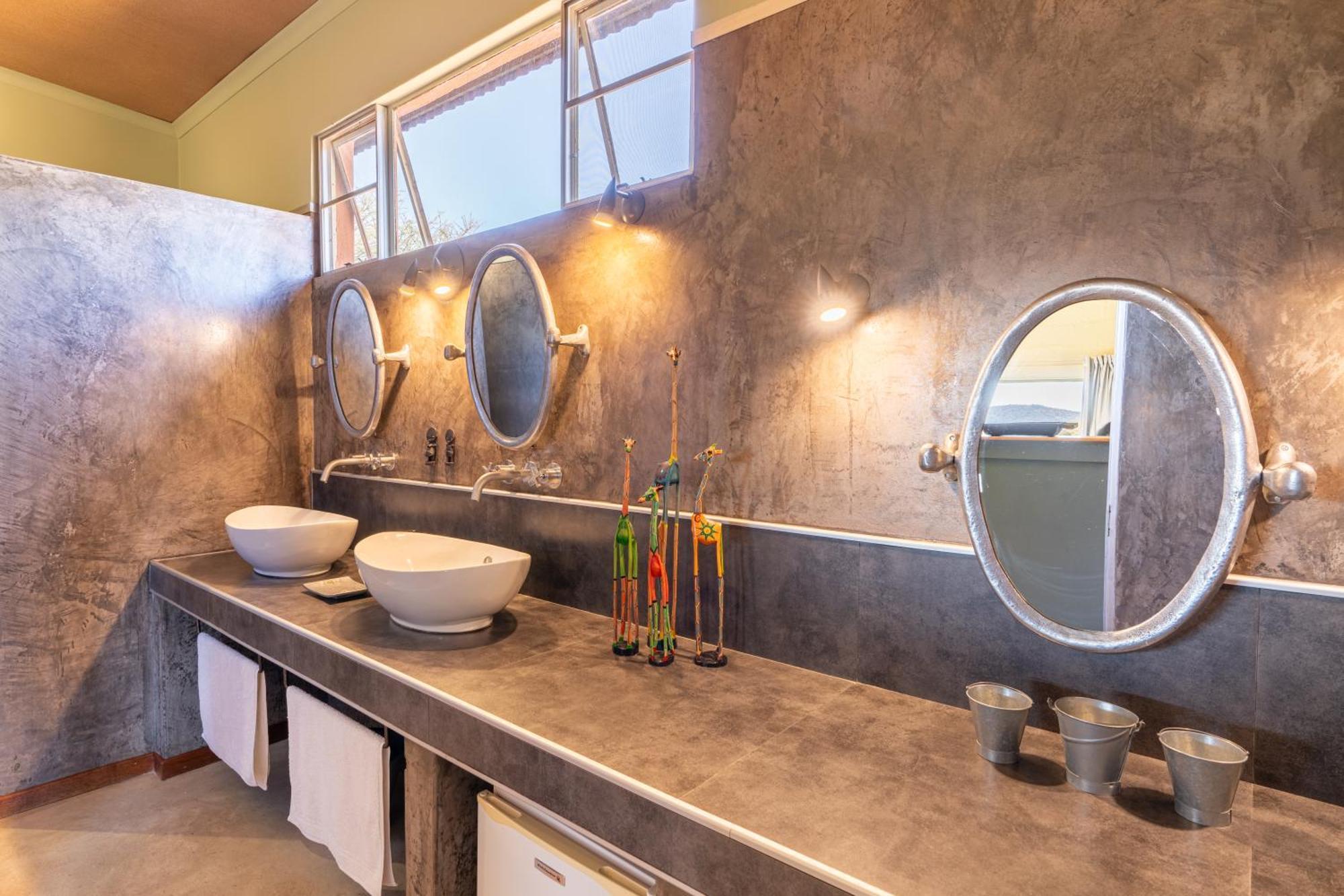 Okonjima Plains Camp Villa Otjiwarongo Buitenkant foto